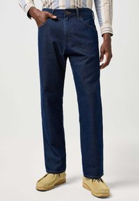 Прямые джинсы Прямые джинсы