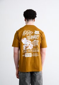 Футболка Футболка