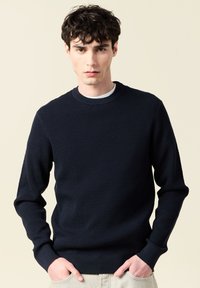 Пуловер Пуловер