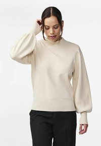 Пуловер Пуловер