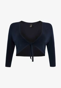 Жилет Жилет