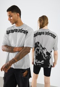 Футболка Футболка