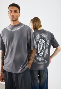 Футболка Футболка