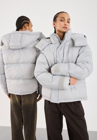 Зимняя куртка Зимняя куртка