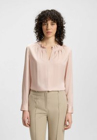 Шелковая блузка Шелковая блузка