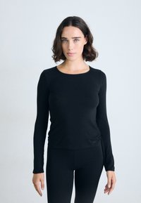 Лонгслив Лонгслив