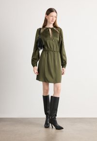 Коктейльное платье Коктейльное платье