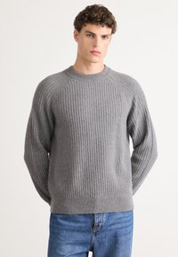 Пуловер Пуловер