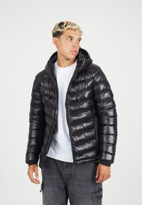 Зимняя куртка Зимняя куртка