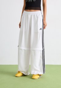 Спортивные штаны Спортивные штаны