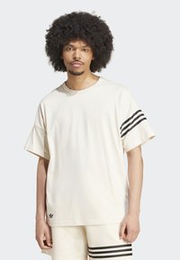 Футболка Футболка