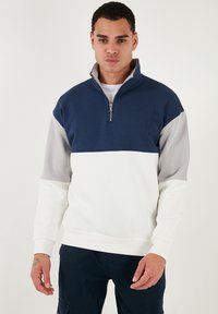 Толстовка Толстовка