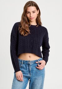 Пуловер Пуловер