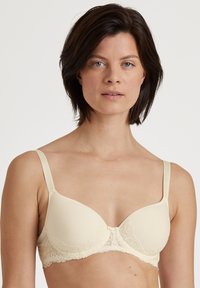 Бюстгальтер на косточках Бюстгальтер на косточках