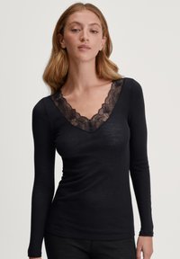 Лонгслив Лонгслив