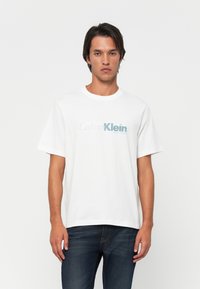 Футболка Футболка