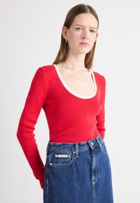 Пуловер Пуловер