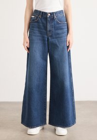 Джинсы Джинсы