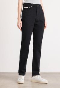 Джинсы Джинсы