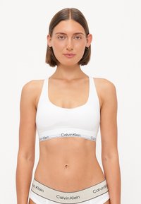 Бюстгальтер Бюстгальтер