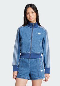 Спортивная куртка Спортивная куртка