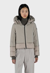 Зимняя куртка Зимняя куртка