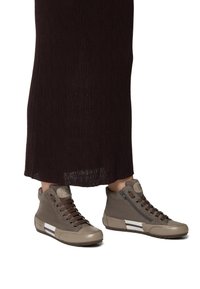 Высокие кеды Высокие кеды