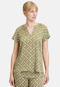 Блузка Блузка