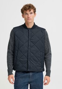 Жилет Жилет