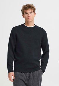 Пуловер Пуловер