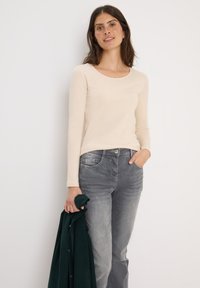 Лонгслив Лонгслив