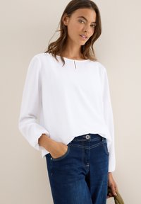 Блузка Блузка