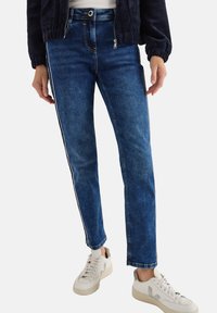 Джинсы Джинсы