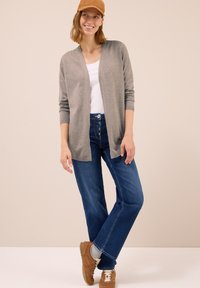 Длинный кардиган Длинный кардиган