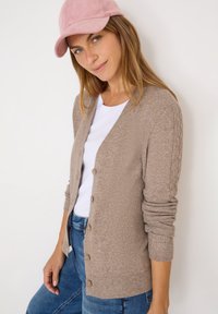 Вязаная кофта Вязаная кофта