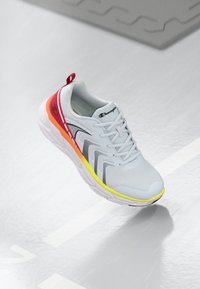 Тренировочные кроссовки Тренировочные кроссовки