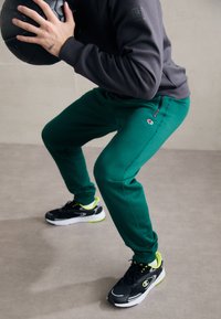 Спортивные штаны Спортивные штаны