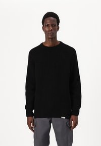 Пуловер Пуловер