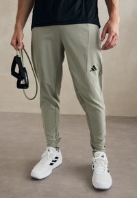 Спортивные штаны Спортивные штаны