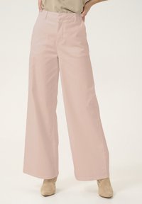 Клешеные джинсы Клешеные джинсы