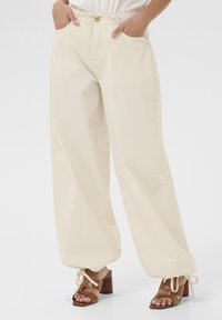 Широкие брюки Широкие брюки