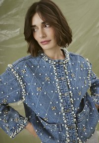 Джинсовая куртка Джинсовая куртка