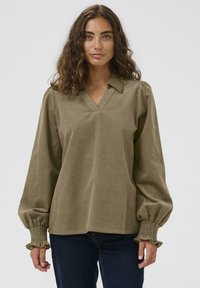 Блузка Блузка