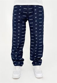 Прямые джинсы Прямые джинсы