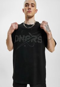 Футболка Футболка