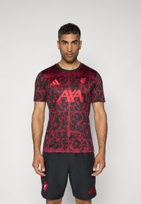 Спортивная форма Спортивная форма