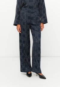 Широкие брюки Широкие брюки