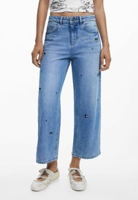 Прямые джинсы Прямые джинсы