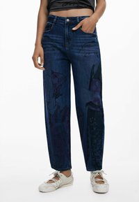 Джинсы Джинсы