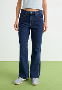 Клешеные брюки Клешеные брюки